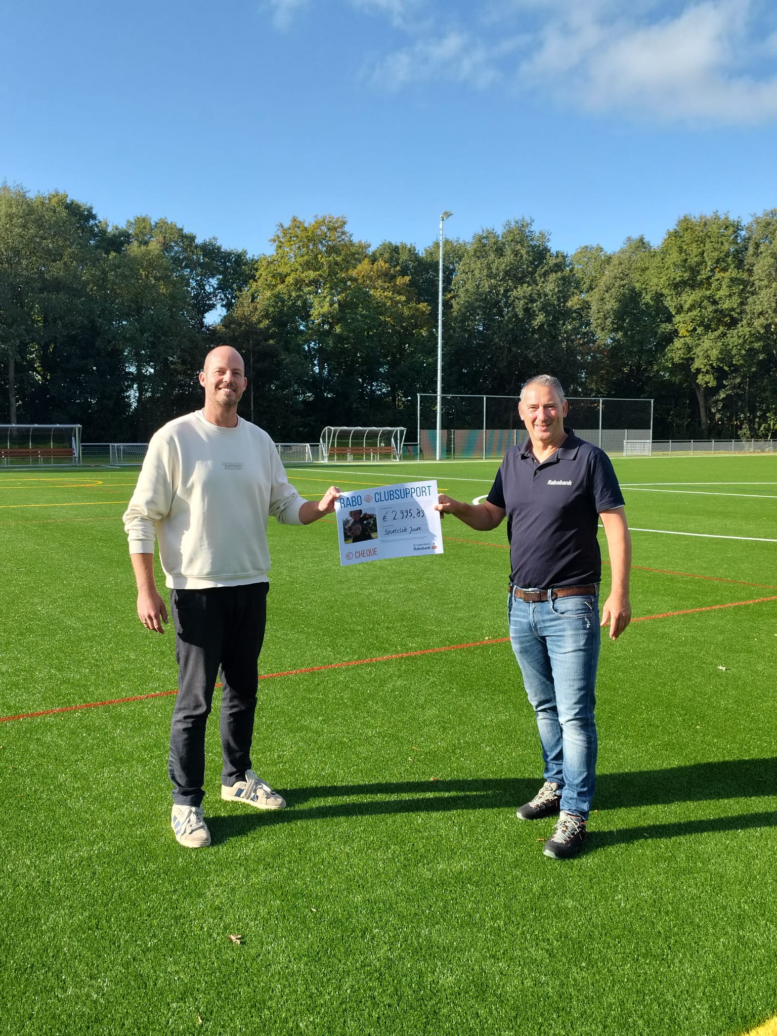 Samen bouwen aan ons nieuwe kunstgrasveld!